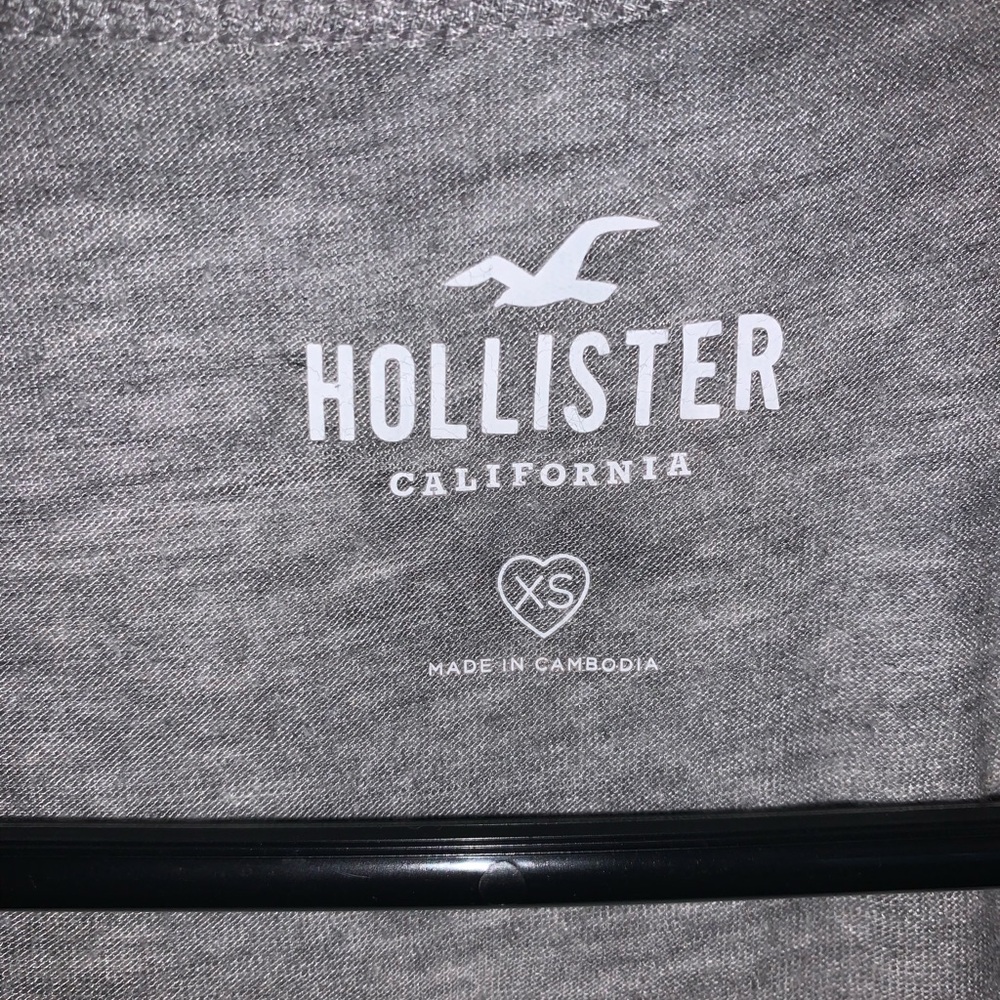 ℍ𝕠𝕝𝕚𝕤𝕥𝕖𝕣 𝔾𝕣𝕖𝕪 𝕋𝕒𝕟𝕜 𝕋𝕠𝕡✰ - Picture 3 of 5